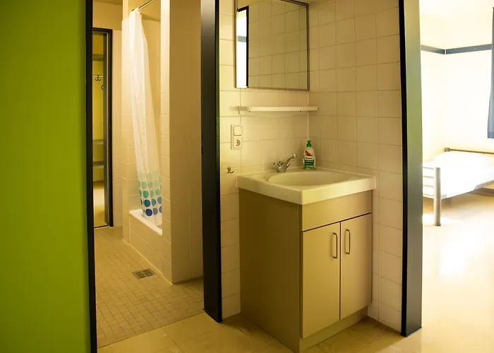 Youtel Jugendhotel فندق